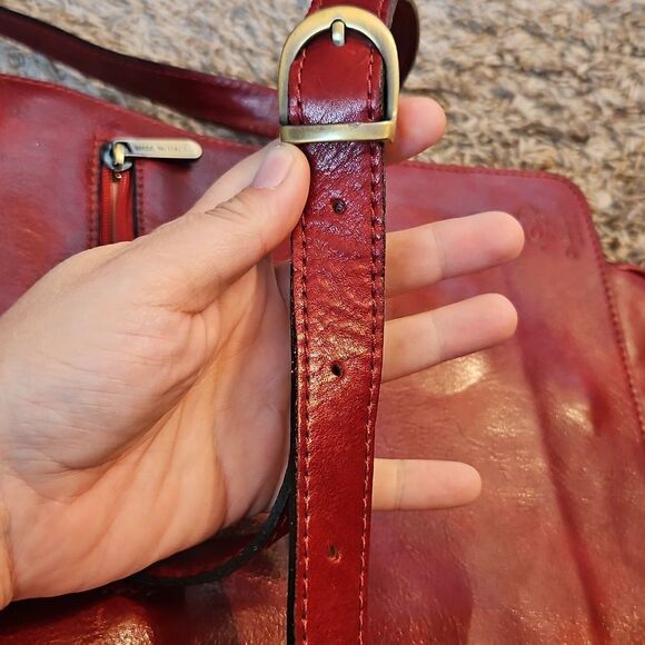 Manufactus Italy Red Leather Crossbody Bag - Picture 10 of 10